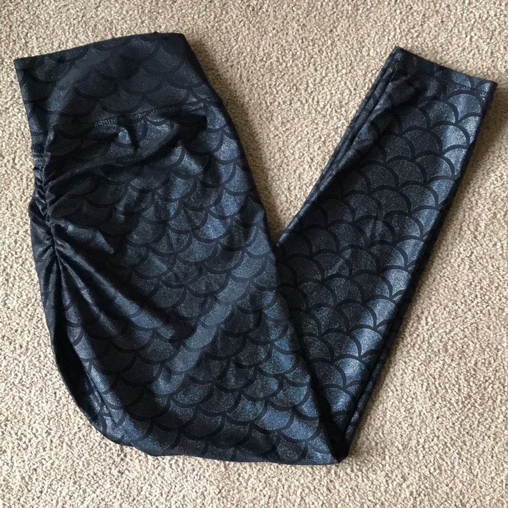 NWOT ABS2B Scrunch Booty legging ✨